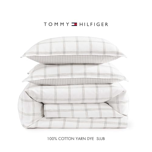 Tommy Hilfiger - Queen Duvet Cover Set with Matching Shams by Tommy Hilfiger - Used condition - Image 7