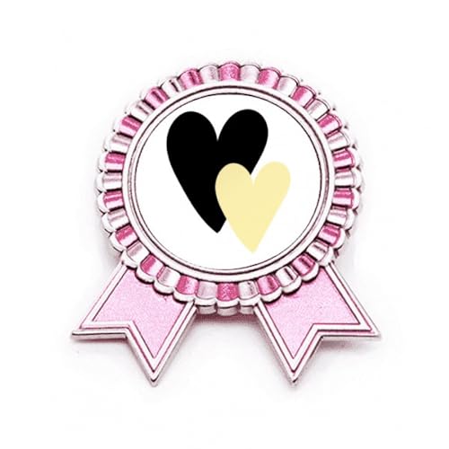 Broche double cœur avec citation : le bijou idéal pour sublimer un look