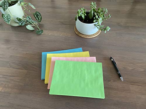 Lot de 100 enveloppes de couleurs vives de 4 coloris différents : bleu, jaune, rose et vert vif - format 162x229mm en papier 100% recyclé - 80g/m² - Patte trapèze avec bande de protection adhésive Cover
