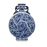 Funge da tradizionale decorazione domestica cinese, integrando le caratteristiche della porcellana artigianale, del floreale blu e bianco e della bottiglia a doppia luna