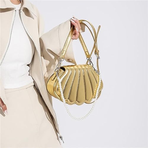 Sac de fête coquillage contre les looks trop classiques
