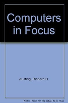 Paperback Computers in Focus Book