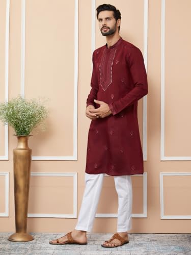 Image of See Designs Men's Long Sleeve Mandarin Collar Side Slit Off-White Embroidered Chanderi Silk Straight Kurta