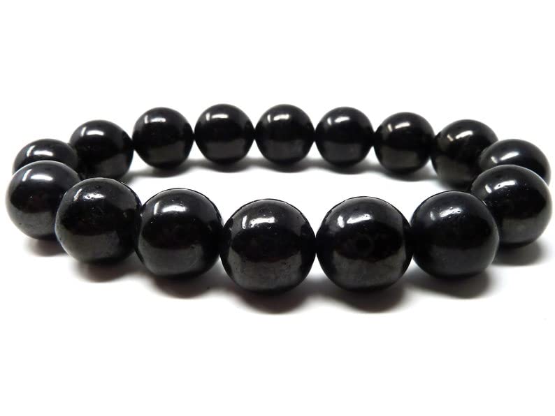 Bracelet en jade noir au quotidien l'accessoire tendance mode unisexe