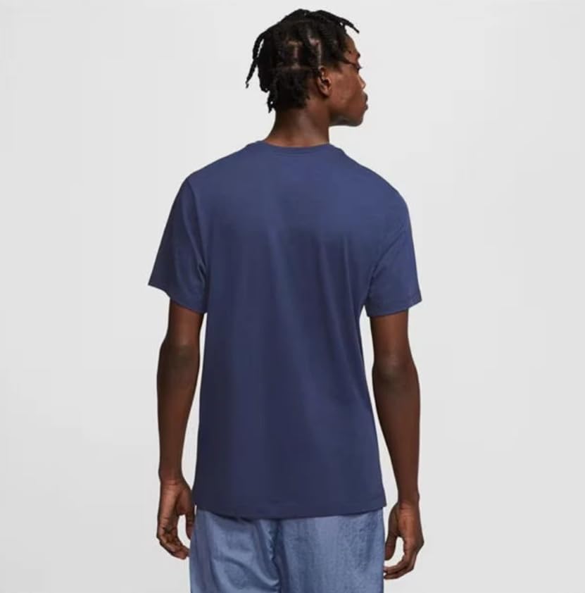 T-shirt de sport Nike pour homme avec imprimé graphique moderne conçu pour le fitness