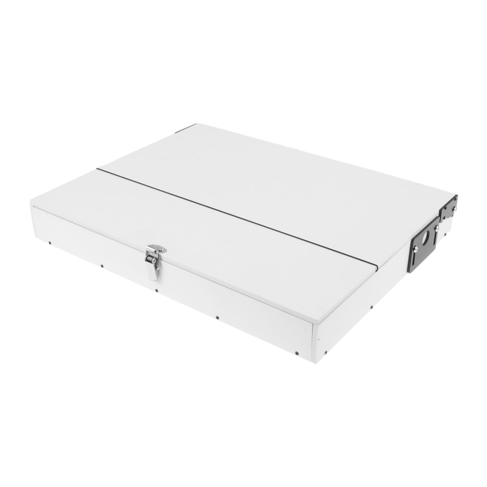 Étagère de rangement pour maquettes et figurines sur un bureau de passionné