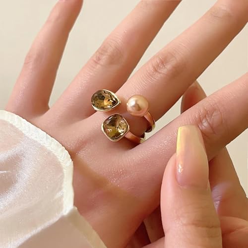 Bague ouverte géométrique : le bijou idéal du bureau aux soirées - 5