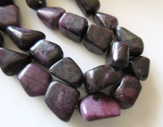 Perles sugilite en pierres polies de 9mm-17mm sur fil de 15 pouces pour enfilage et bijoux