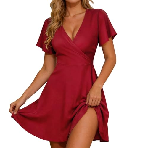 Robe pour mariage invitee chic et legere avec motif floral raffine