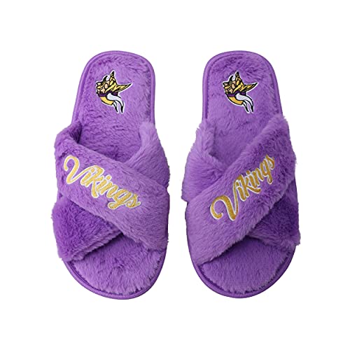 Image of FOCO Womens NFL Team Script Wordmark Fuzzy Cross Slide Slippers