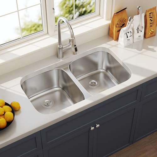 Blenzia 32 Inch Undermount Double Bowl Kitchen Sink 50/50