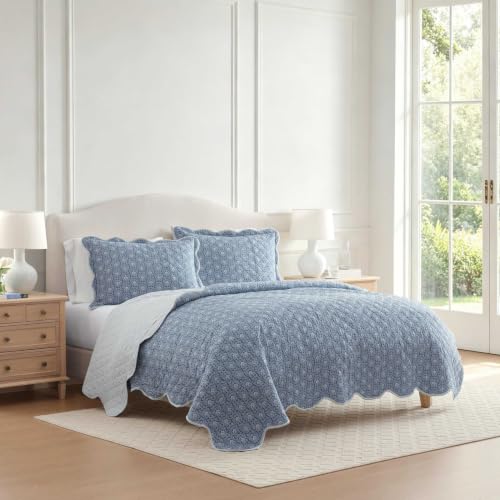 Image of Martha Stewart - King Cotton Percale Quilt with Shams, Reversible Floral | 100% Cotton Percale, 80 /20 Cotton Blend Fill, Breathable, Reversible Damask Design, Includes 2 Shams, Machine Washable