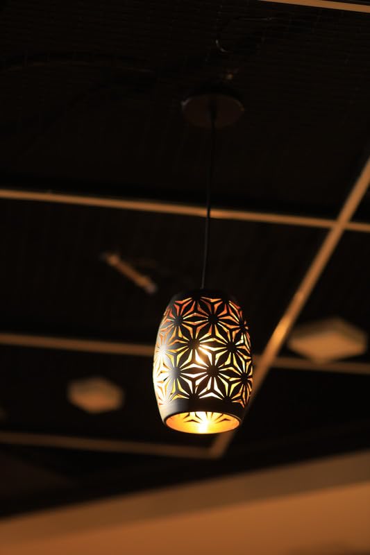 Image of Lantern-Styled Pendant Lights - Vintage-Inspired Hanging Fixtures for Classic and Timeless Home Decor |Black|