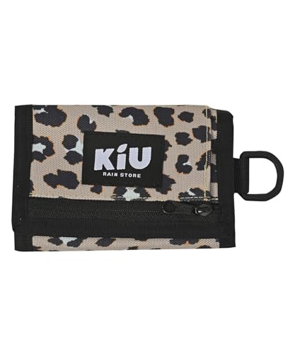 KiU キウ ウォーターリペレント ウォレット タイプ-A WR WALLET TYPE-A wpc 撥水 防水 使いやすい 多収納 カード収納 Dカン付き カラビナ 軽量 軽い 頑丈 丈夫 折り財布 コインケース 通勤 通学 学生 子供 キッズ アウトドア 登山 山登り ハイキング 旅行 トラベル フェス かわいい おしゃれ 便利 メンズ レディース カラーレオパード K278-511の商品画像（Amazon）