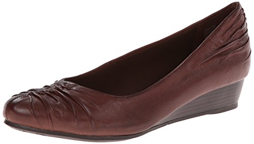 BareTraps Women's Landy Wedge Pump