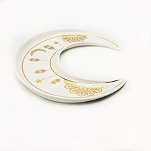 طبق تقديم بورسلين بتصميم هلال مزين بلمسات ذهبية للديكور من روزا