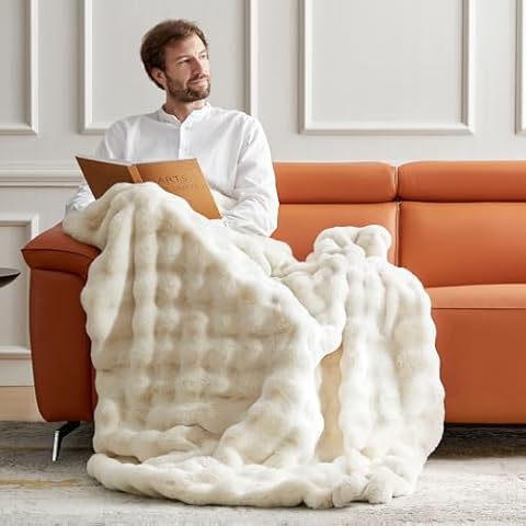TINA'S HOME Faux Rabbit Fur Throw Blanket for Couch - Luxury Fuzzy Fleece Bubble Blanket, 1000GSM Thick Cozy Fluffy Plush Shaggy Blankets for Bedroom Living Room 60 * 80 Inches Cream White Cover