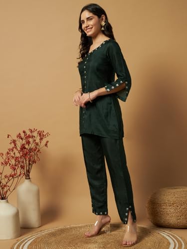Image of Women Printed 2-Piece Silkblend Kurta & Pants Set