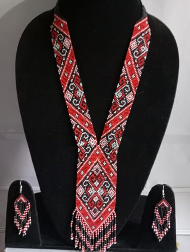 Gerdan ucraniano tradicional y pendientes en estuche para regalo 2