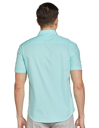 Image of Levi's Men's Solid Slim Fit Shirt