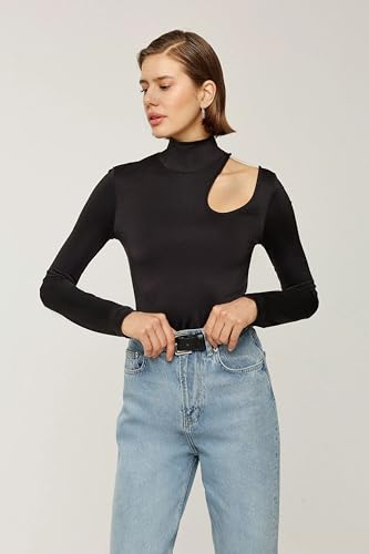 Hiccup Turtleneck Cut Out Slim Fit Blouse3