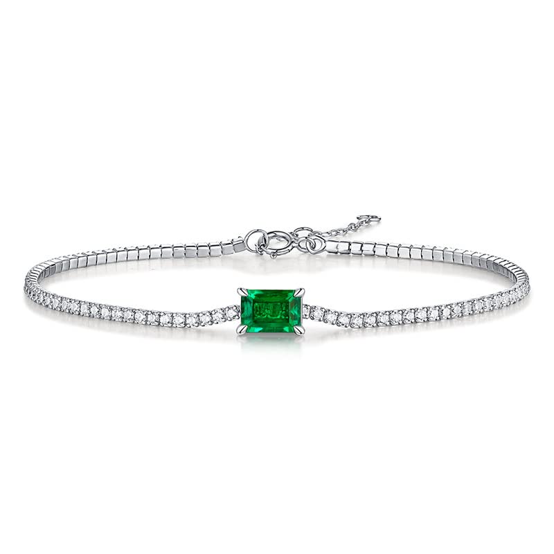 Collier de superposition émeraude et or 14K, le bijou femme chic du quotidien