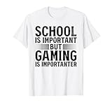 Le design des joueurs avec le dicton de l'école est important, mais le jeu est important.