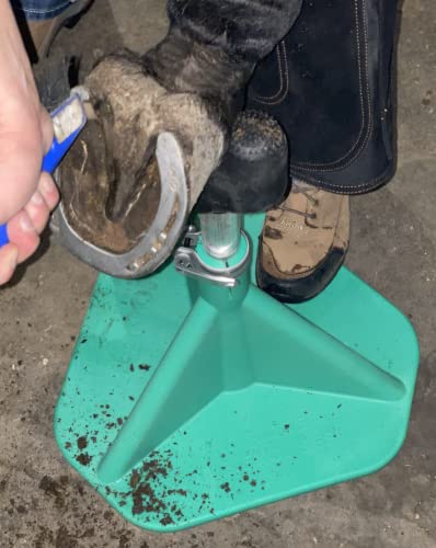 Hoof-It Green Hoof Stand - The Blacksmith Model (Green) #TOP2