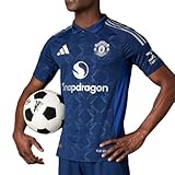 camiseta manchester united 2019 ¡No esperes más para pedir esta camiseta del Manchester United firmada por Adidas! - Camiseta auténtica temporada 2024/2025 - Corte slim - Cuello abotonado - Manga corta - Escudo MU x logo de Adidas - Tecnología HEAT.RDY - Composición: 100% poliéster
