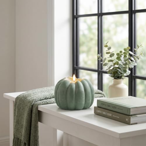 Vela sin llama con forma de calabaza verde salvia para otoño 6