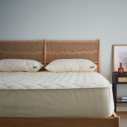 Woolroom - Queen Mattress Protector Pad - Chatsworth British Wool - Luxury Handcrafted Bed Cover, Temperature Regulating - Machine Washable - Anti-Allergy Comfort, Champagne - W60 x L80 Inches