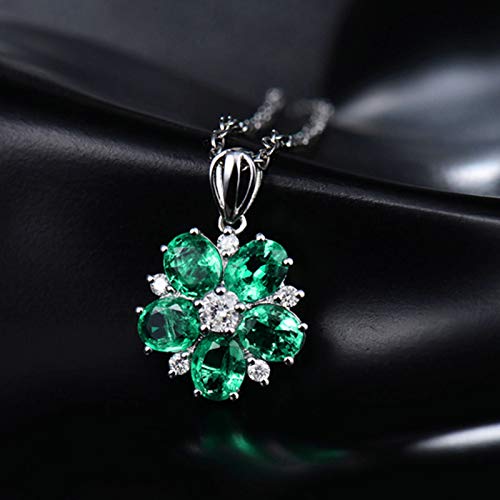 Collar de oro blanco 18K con esmeralda y diamantes