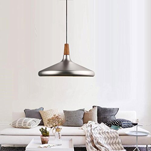 Lustre vintage industriel pour créer une ambiance de café bar cosy