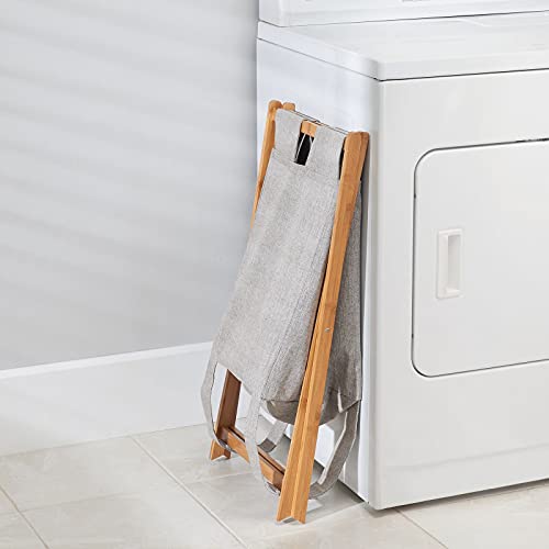 mDesign Porta Biancheria Pieghevole – Contenitore portabiancheria Portatile da Bagno – Cesto per la Biancheria in bambù e Poliestere con Sacco Estraibile – Color bambù - Image 6