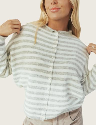 Esmeling Women's Crew Neck Casual Cardigan Sweater Open Front Wavy Long Sleeves Cropped Knit Outerwear4