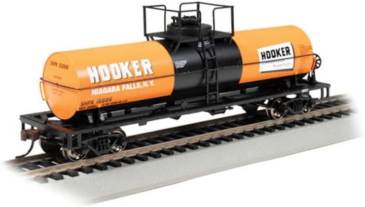 Bachmann Trains - Chemical Tank CAR Hooker Chemicals #15686 - HO Scale
