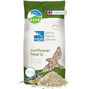 RSPB Sunflower Hearts Wild Bird Food 900g, High in Energy & Protein, Great For Bird Feeders, Supporting The RSPB Charity, Resealable & Recyclable Packaging