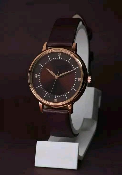 Image of Branded Best Quality Ethnic Embossed Designer Shine Round Dial with Slim Fit Alluring Leather Belt Women Analog Watch for Girls(SR-801) AT-8011(Pack of-1)