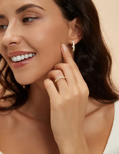 Mameloly Wedding Bands for Women Round Cut CZ Cubic Zirconia Curved Stackable Engagement Rings for Her Size 4-124