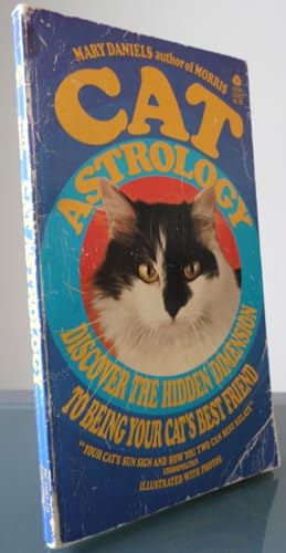 Cat Astrology: Discover the Hidden Dimension to... 0380016850 Book Cover
