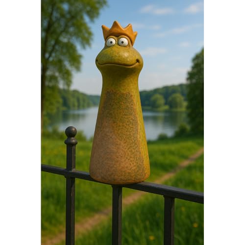 Keramik Zaunstecker, Zaunhocker, Zaunfigur, Gartenfigur, Gartendeko, Dekofigur Zaun, Figur für Gartenzaun als Froschkönig Zaunhocker Froschkönig aus Steingut in grün, L/B/H 8 x 8 x 18 cm.