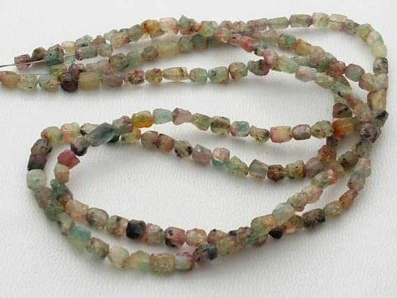 Perles en tourmaline naturelle brute haute qualité sur fil de 38cm E1327