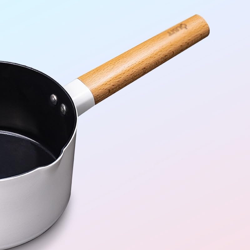 Poêle antiadhésive et marmite en fer : ensemble de trois pièces