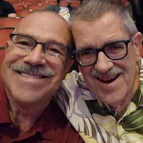 TWO GAY GRANDPAS GONE GOOD Podcast Por  arte de portada