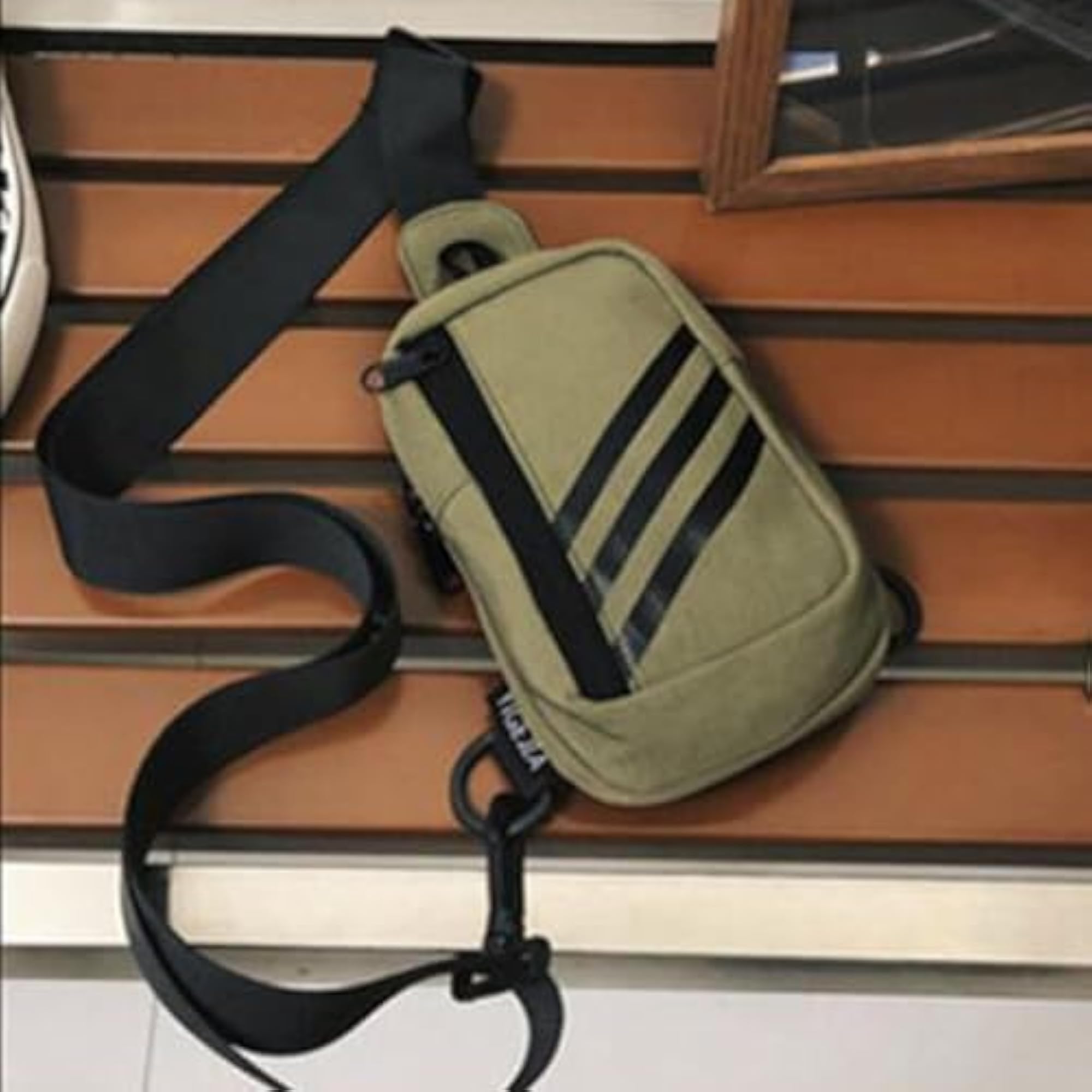 Mini Crossbody Casual Daypack for Outdoor Leisure