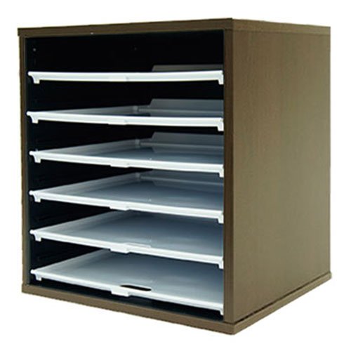 ■CBA-ATH:houseBOAT 　キューブボックスα

こちらは浅型のトレーを6段入れたタイプのキューブボックスです。ワイシャツやニットなど型崩れさせたくない衣類を一枚ずつ、きれいに収納することができます。

まるでお店のようなテイストで、毎日のコーディネートを考えるのが楽しくなりそう。高さ調節も可能なので、薄手のものが多い夏でも、ニットなど厚手のものが多い冬でもぴったりの高さで使えますね。