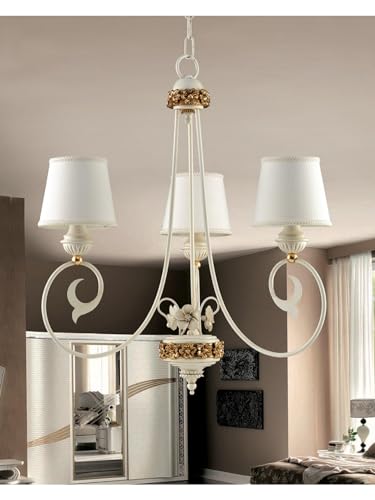 Lustre en fer forgé ivoire et or d'exception avec 3 abat-jour élégants