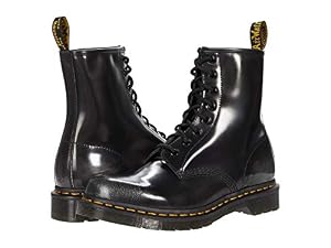 Dr. Martens DM26057040 Dr. Martens DM26057040
