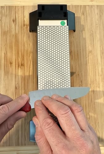 "DMT DuoSharp®-Schärfstein mit extrafeiner/feiner Hardcoat™-Oberfläche und Sockel (8""/20, 32 Cm), speziell für Keramikmesser, 1 Stück, W8EF-H-WB" mehrfarbig