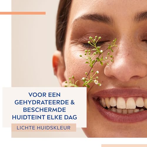 Nivea Essentials 5-in-1 BB Dagcrème – Licht SPF 15, 50 ml - View 1